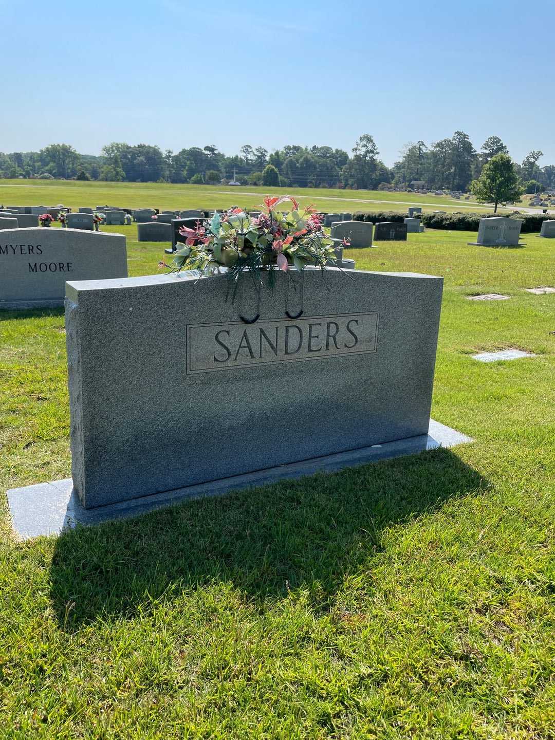 A. Dewey Sanders's grave. Photo 1