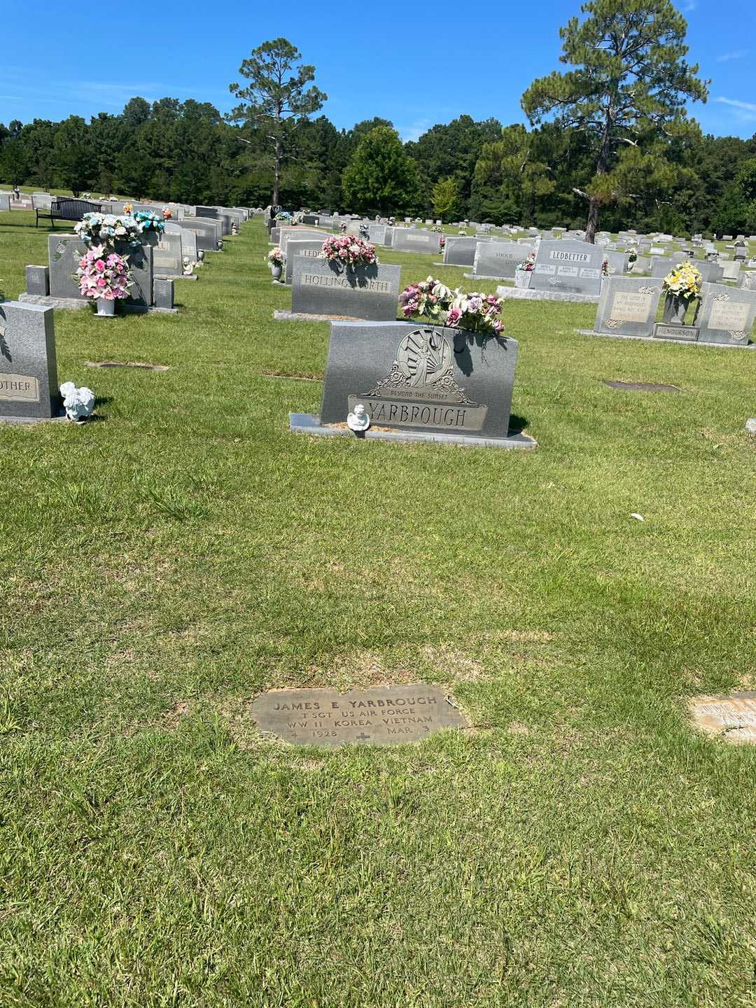 James E. Yarbrough's grave. Photo 2