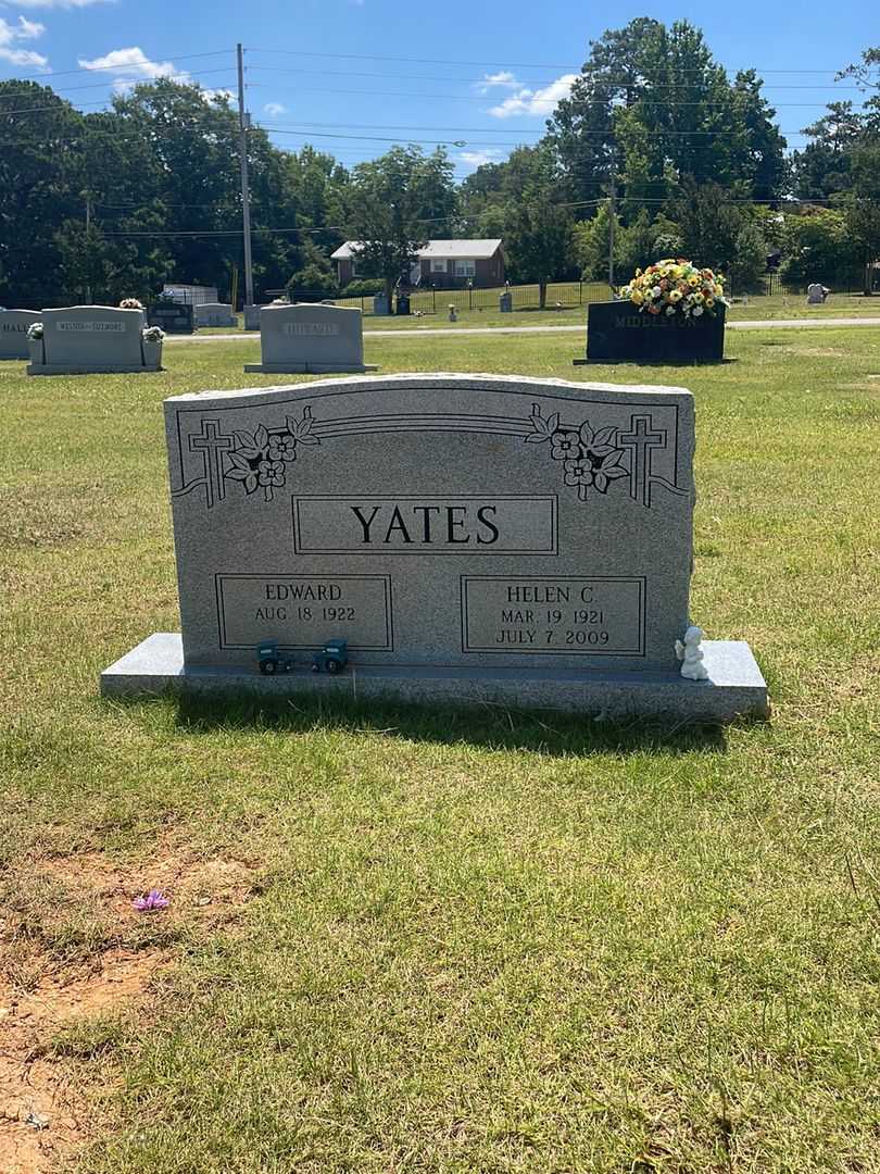 Helen G. Yates's grave. Photo 1