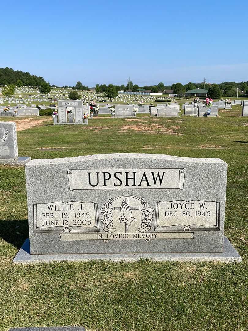 Willie J. Upshaw's grave. Photo 1