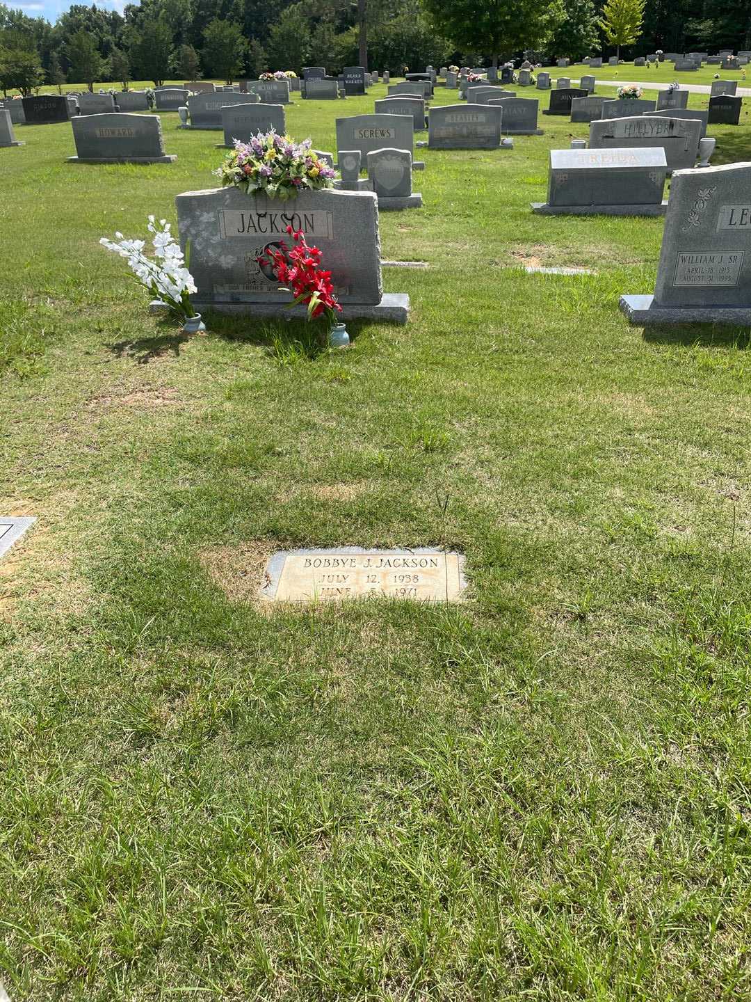 Bobbye J. Jackson's grave. Photo 2