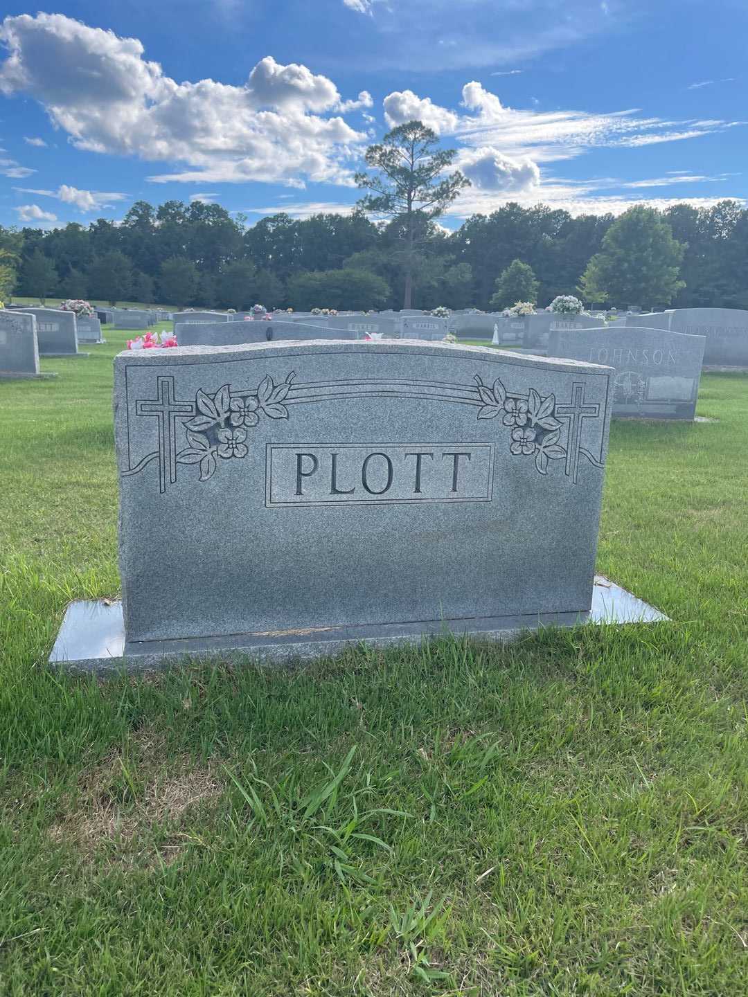 Una M. Van Patten Plott's grave. Photo 1